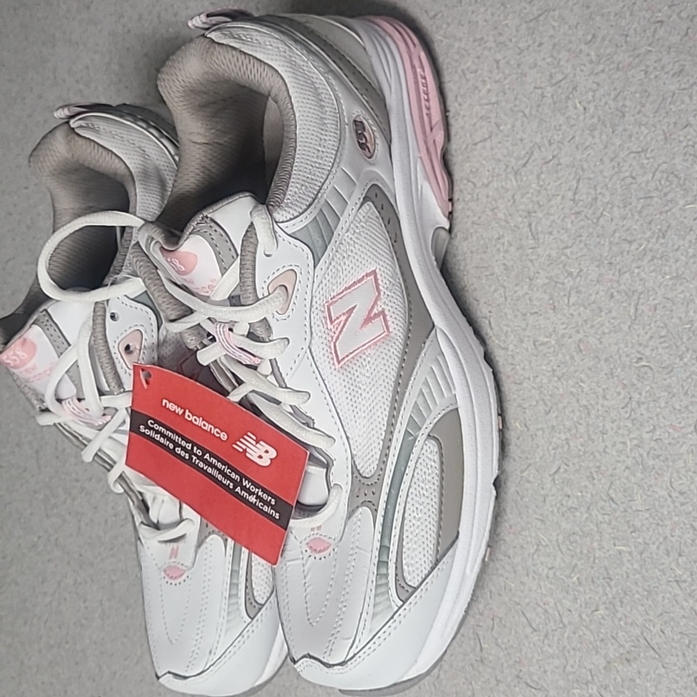 New with tag womens New Balance 558